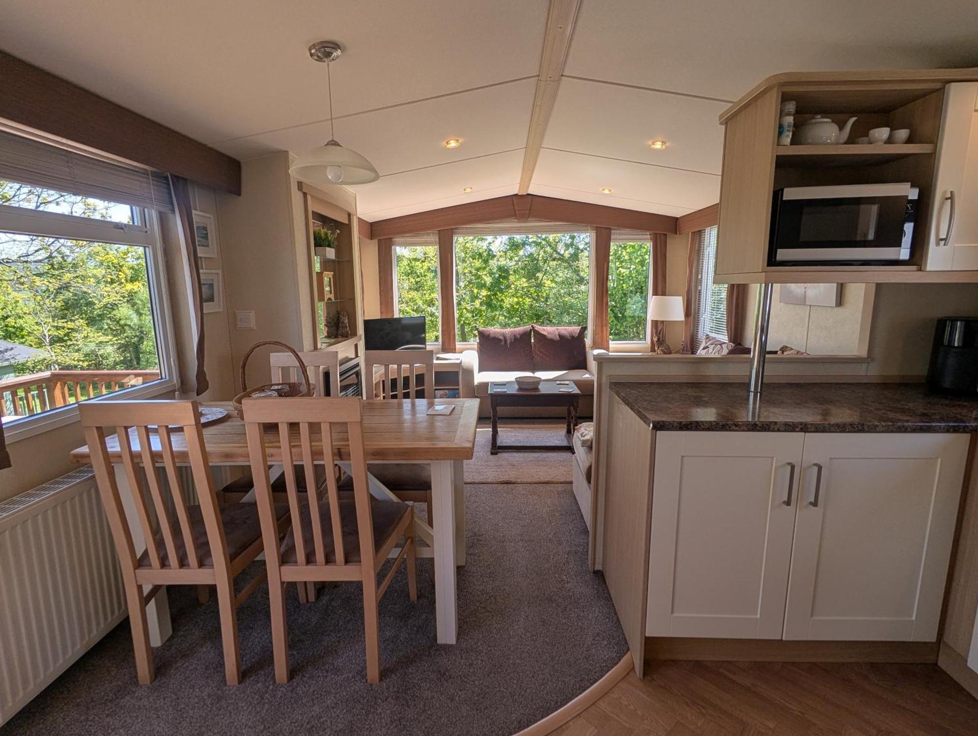 Red Squirrel Holiday Home In The Countryside, 10 Mins To Lligwy Beach Llandyfrydog Экстерьер фото